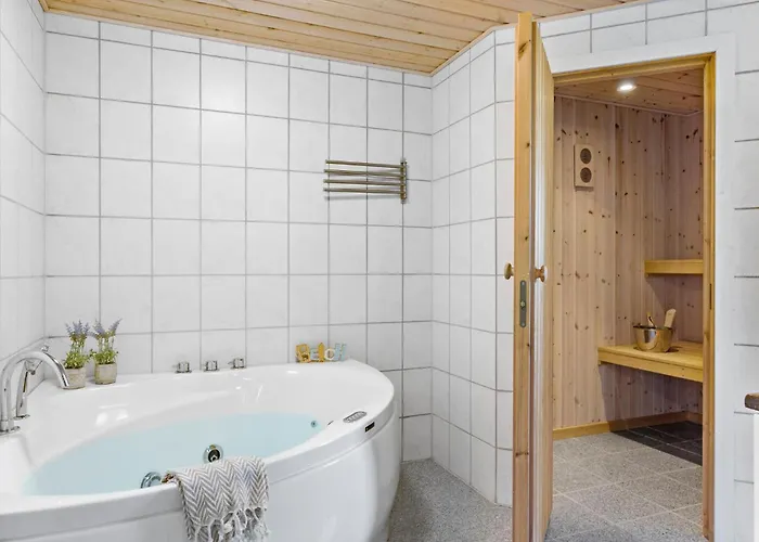 בית נופש Awesome In With Sauna Storvorde